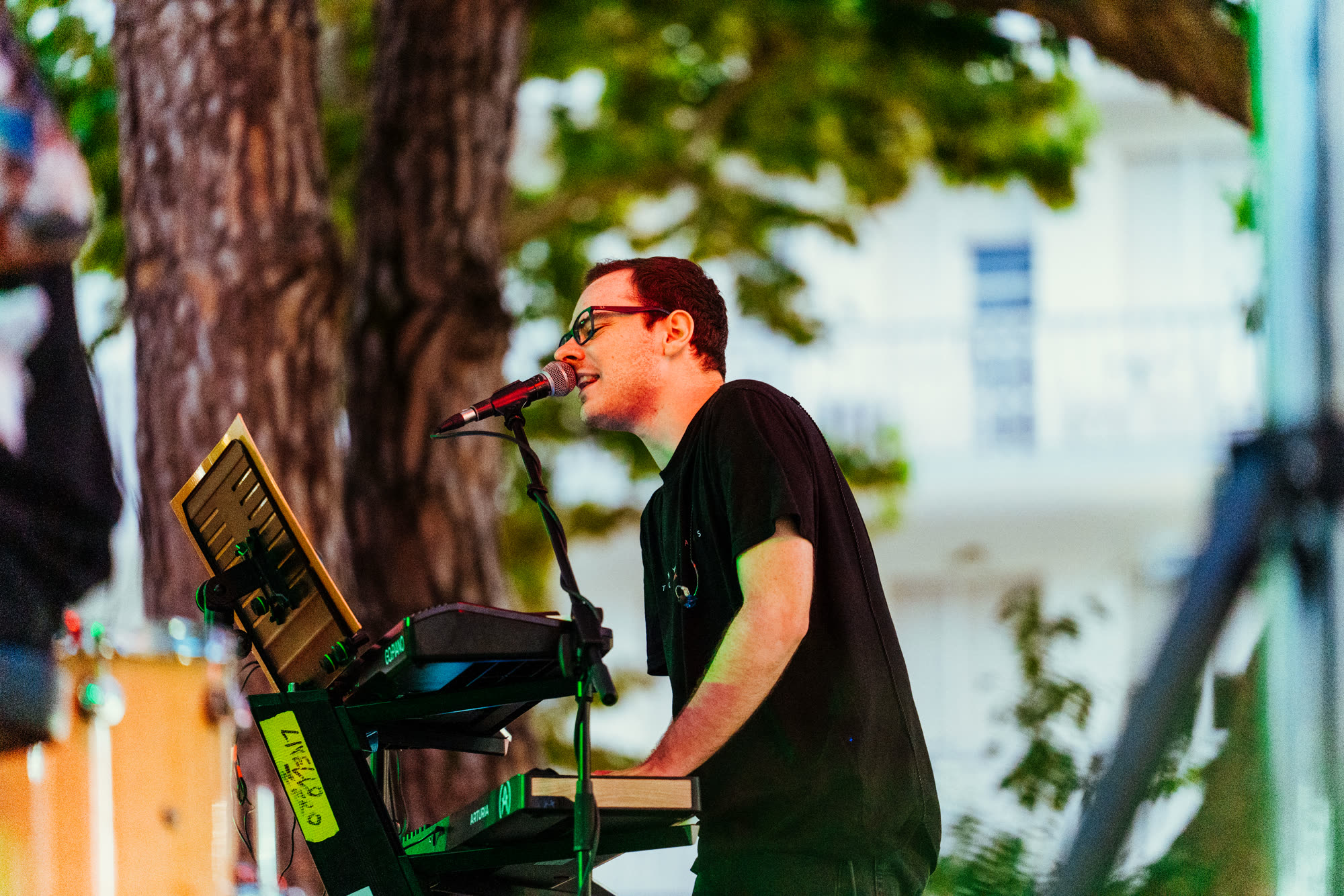 Matteo Colusso, tastiere, live a Bibione